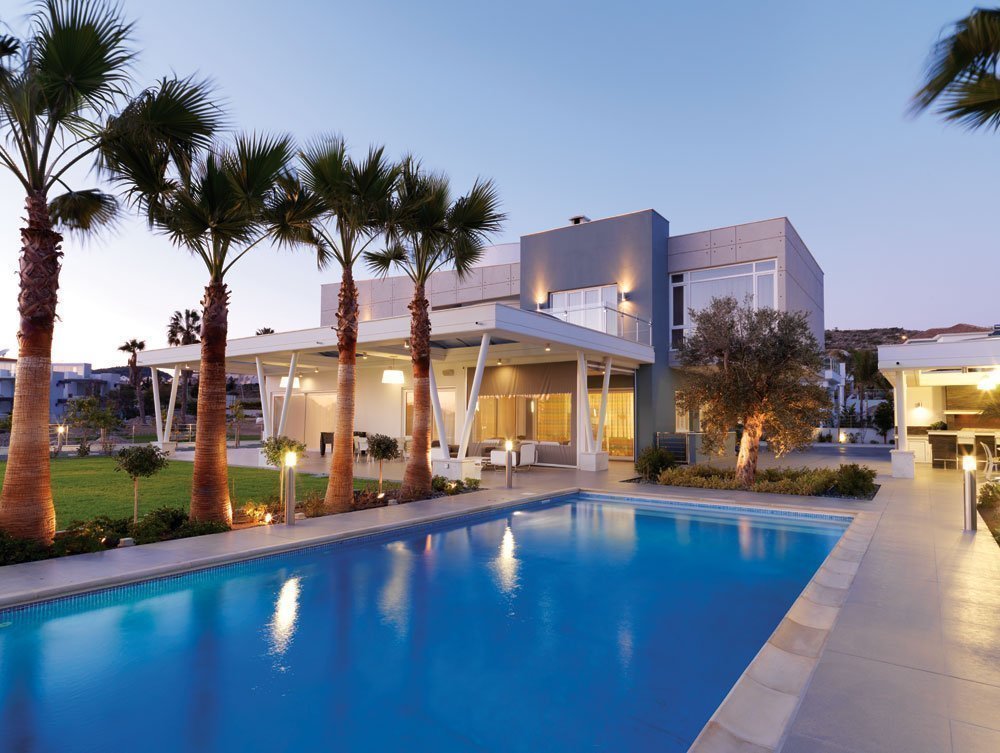 ΚΑΤΟΙΚΙΑ ΣΤΗ ΛΕΜΕΣΟ – Λευκή πολυτέλεια